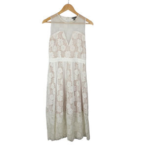 Chelsea 28 Cream Lace Dress M